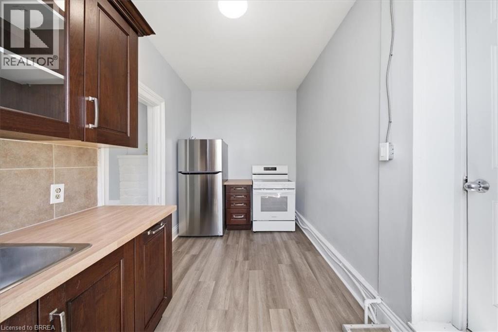 117 Grand River Street N Unit# A, Paris, Ontario  N3L 2M4 - Photo 3 - 40833366