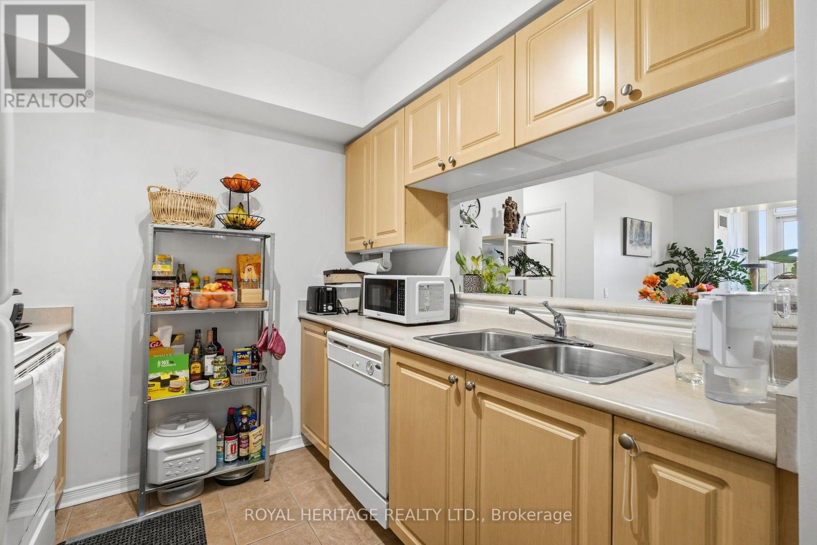 501 - 1200 The Esplanade, Pickering, Ontario L1V 6V3 - Photo 8 - E13190864