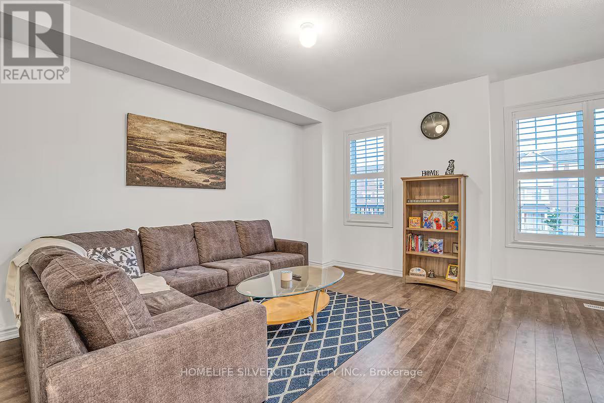 43 Honey Crisp Lane, Clarington, Ontario  L1C 7H7 - Photo 4 - E13191212