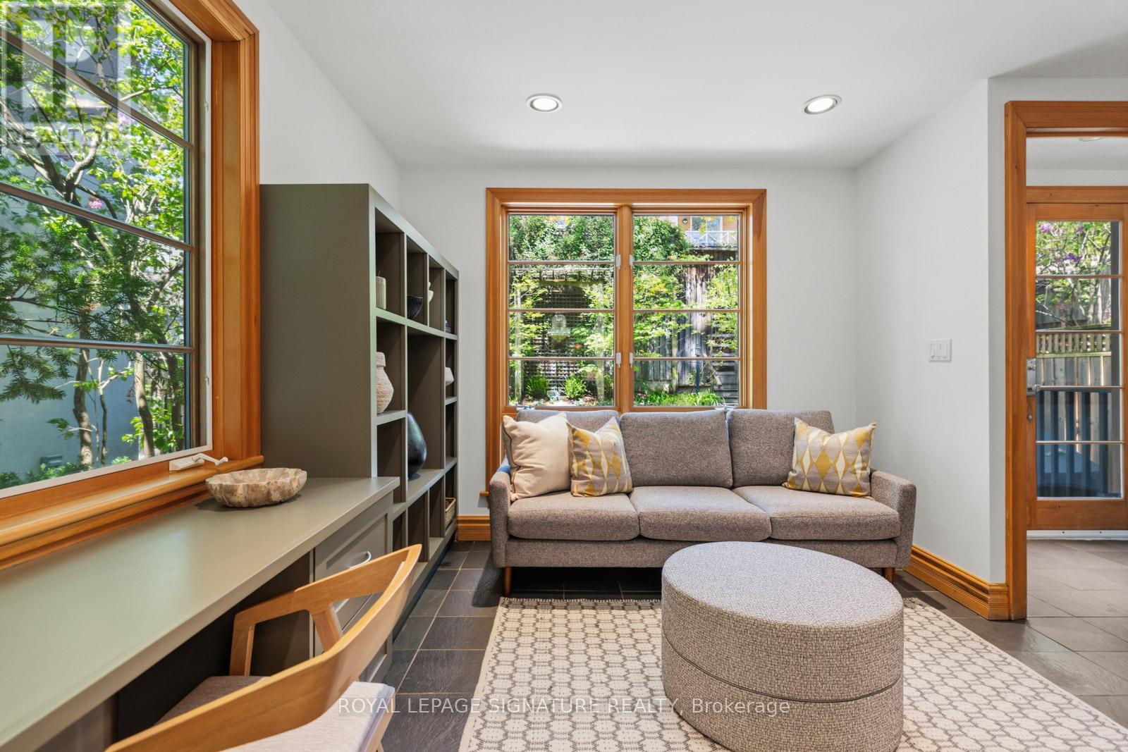 14 Hazel Avenue, Toronto, Ontario  M4E 1C5 - Photo 18 - E13191746