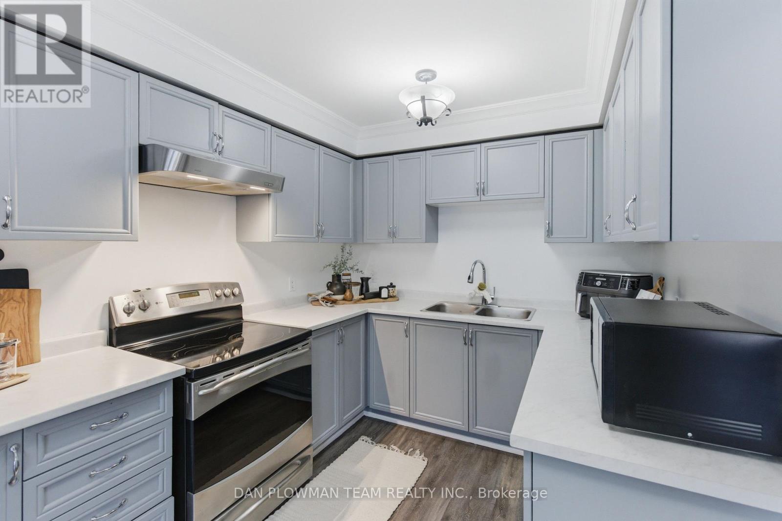 69 John Walter Crescent, Clarington, Ontario  L1E 2W7 - Photo 10 - E13191760