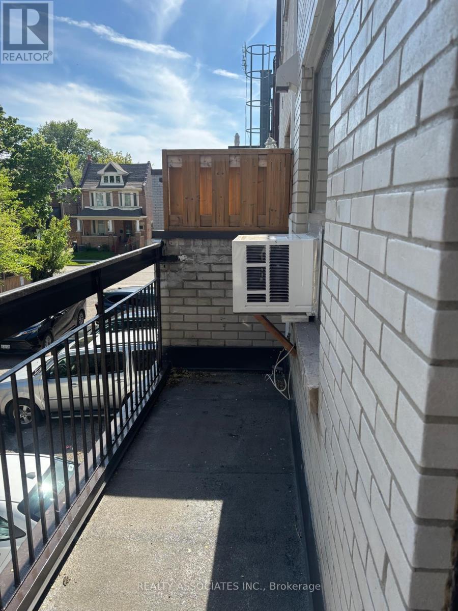 B - 1389 Danforth Avenue, Toronto, Ontario M4J 1N2 - Photo 19 - E13192174