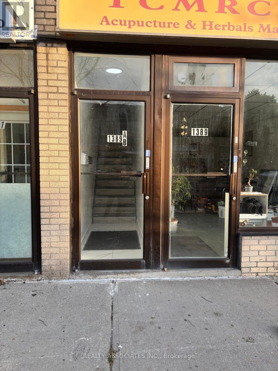 B - 1389 Danforth Avenue, Toronto, Ontario M4J 1N2 - Photo 8 - E13192174