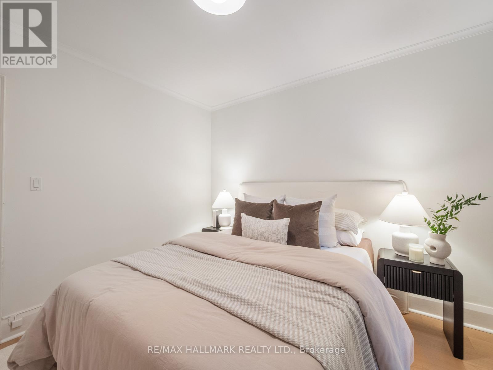 33 Mortimer Avenue, Toronto, Ontario M4K 1Z9 - Photo 16 - E13192438