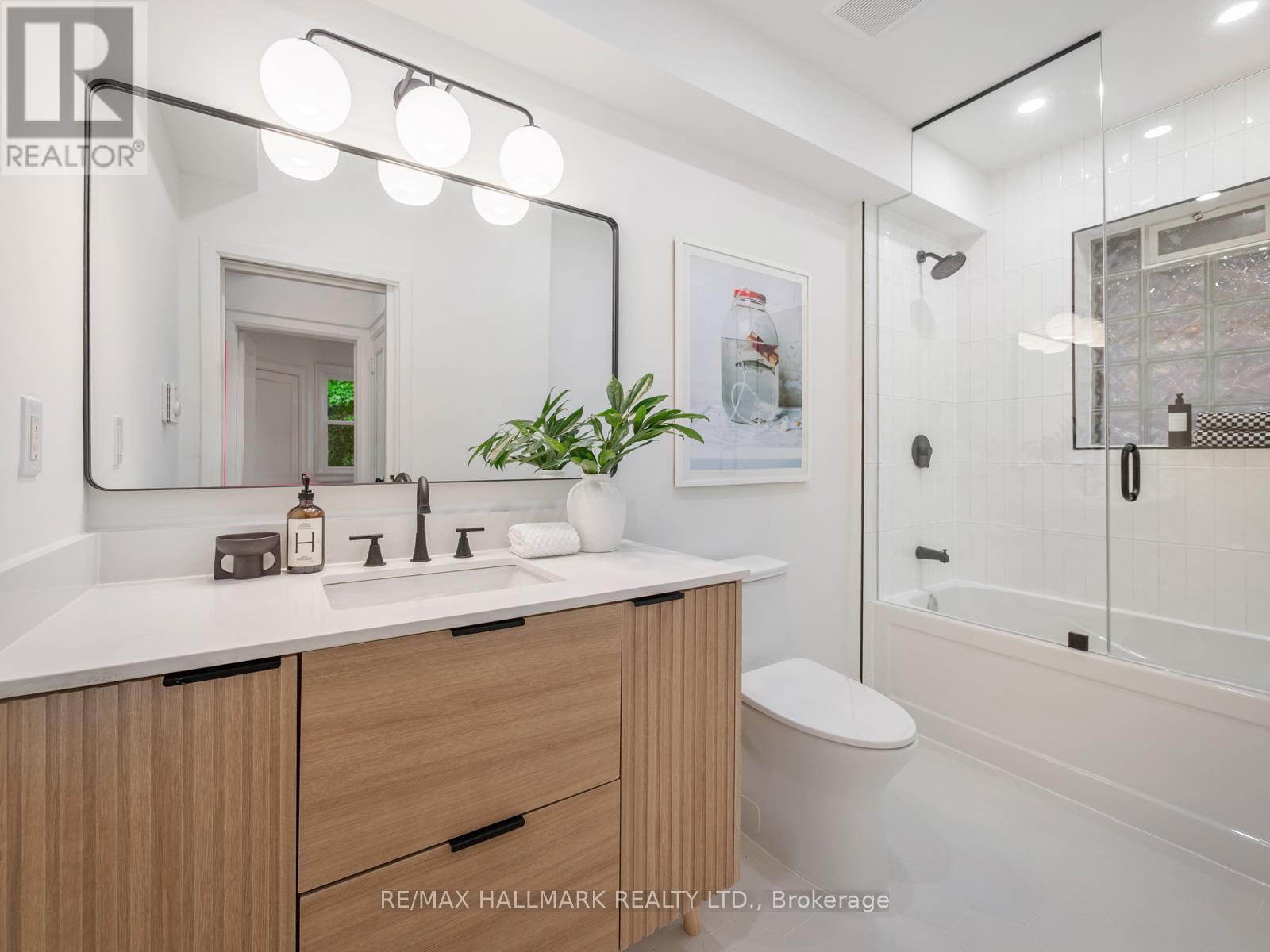 33 Mortimer Avenue, Toronto, Ontario M4K 1Z9 - Photo 17 - E13192438