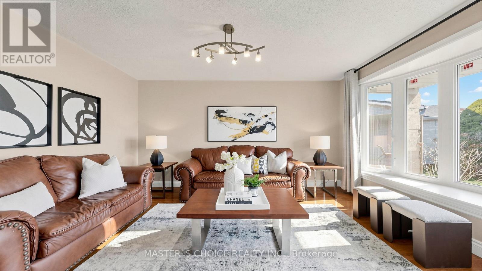 5 Espby Court, Richmond Hill, Ontario  L4C 9L2 - Photo 6 - N13191302