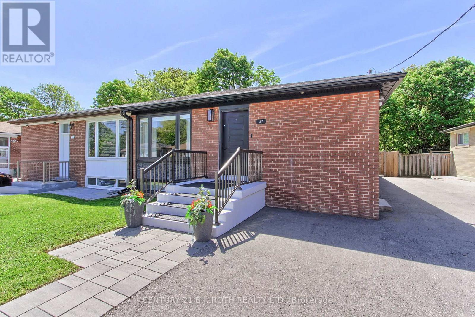 67 Davis Road, Aurora, Ontario  L4G 2B4 - Photo 3 - N13191320