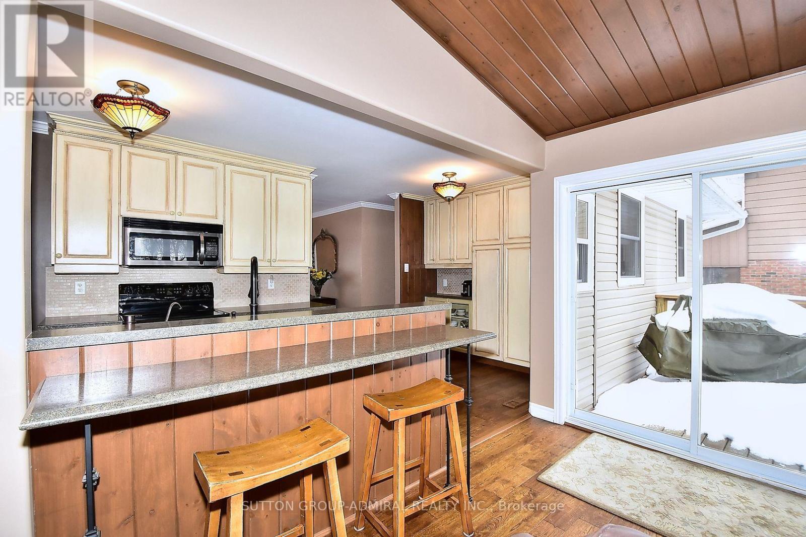 62 May Avenue, East Gwillimbury (Sharon), Ontario L0G 1V0 - Photo 13 - N13191672