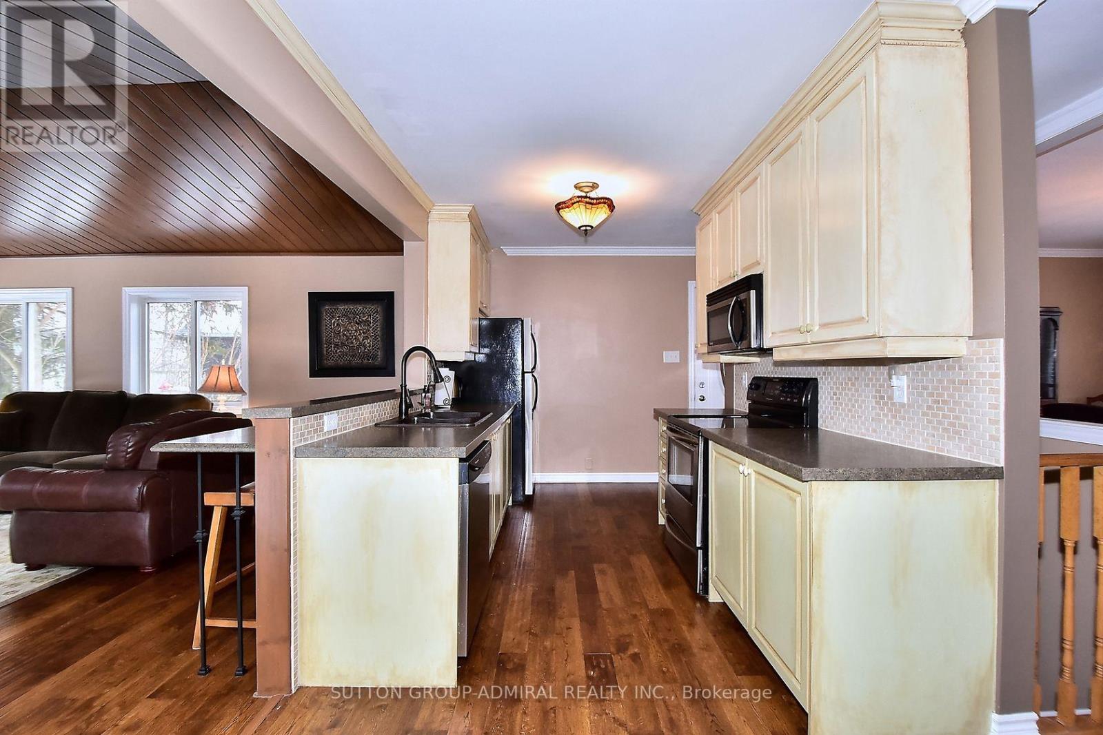62 May Avenue, East Gwillimbury (Sharon), Ontario L0G 1V0 - Photo 16 - N13191672