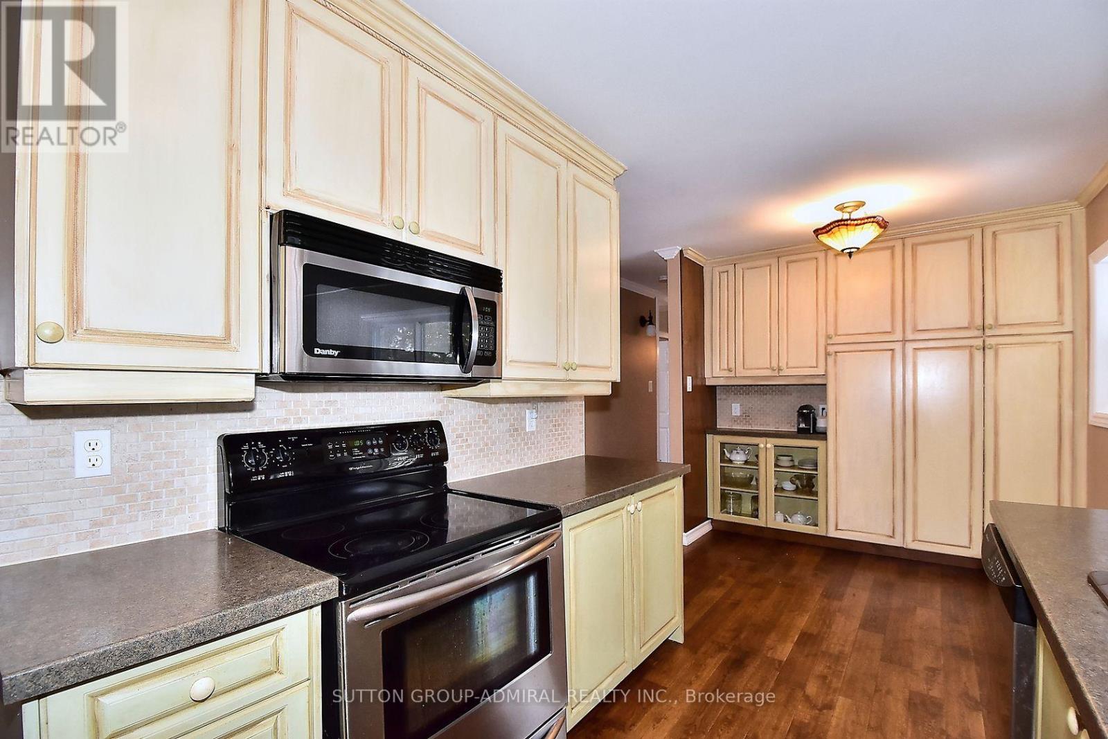 62 May Avenue, East Gwillimbury (Sharon), Ontario L0G 1V0 - Photo 18 - N13191672