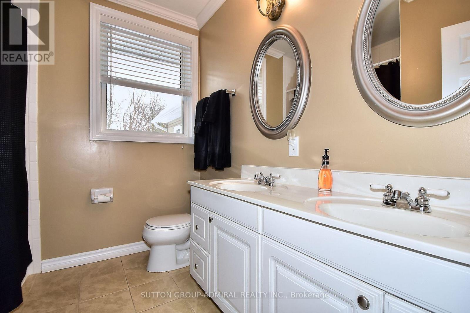 62 May Avenue, East Gwillimbury (Sharon), Ontario L0G 1V0 - Photo 28 - N13191672