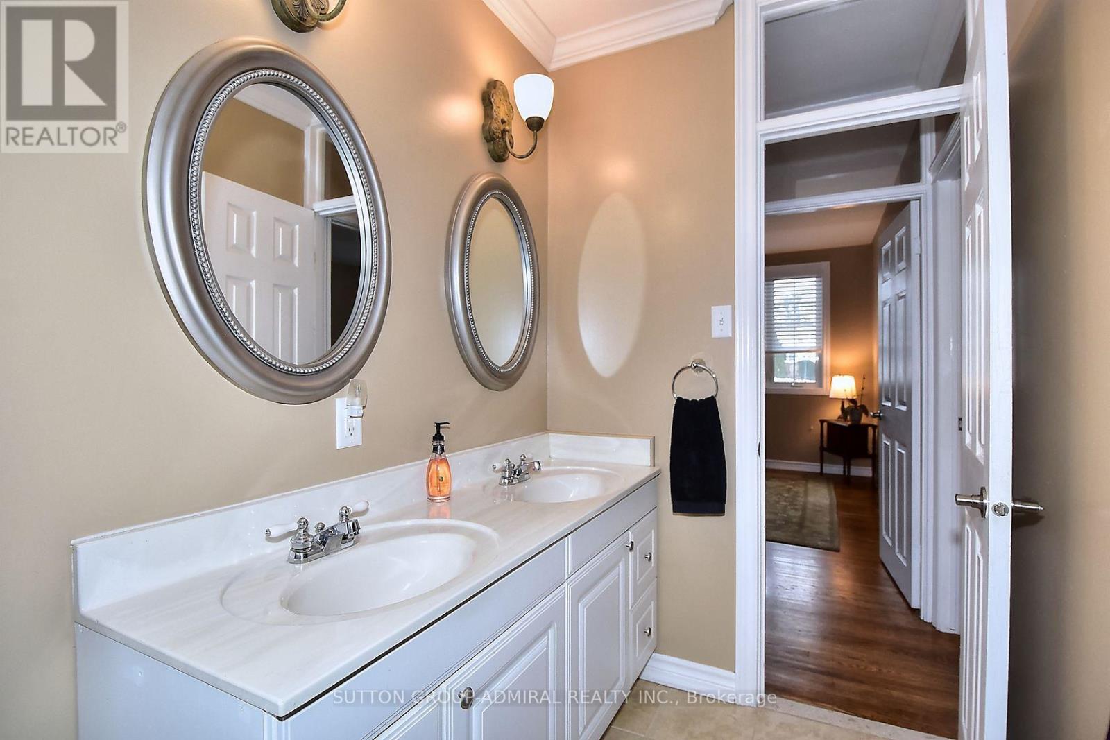 62 May Avenue, East Gwillimbury (Sharon), Ontario L0G 1V0 - Photo 29 - N13191672