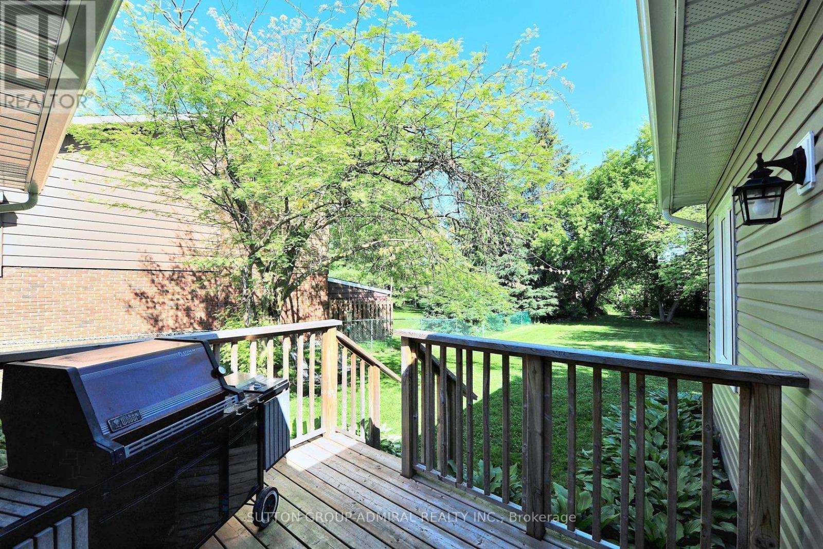 62 May Avenue, East Gwillimbury (Sharon), Ontario L0G 1V0 - Photo 41 - N13191672