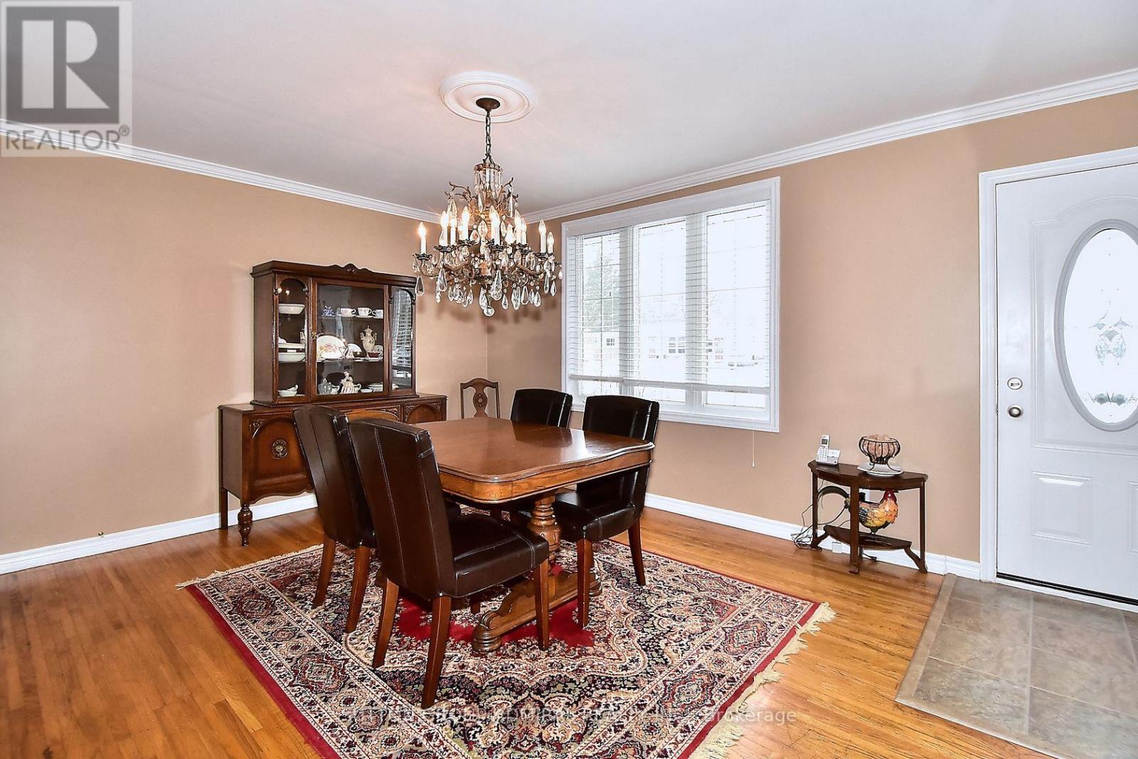62 May Avenue, East Gwillimbury (Sharon), Ontario L0G 1V0 - Photo 6 - N13191672