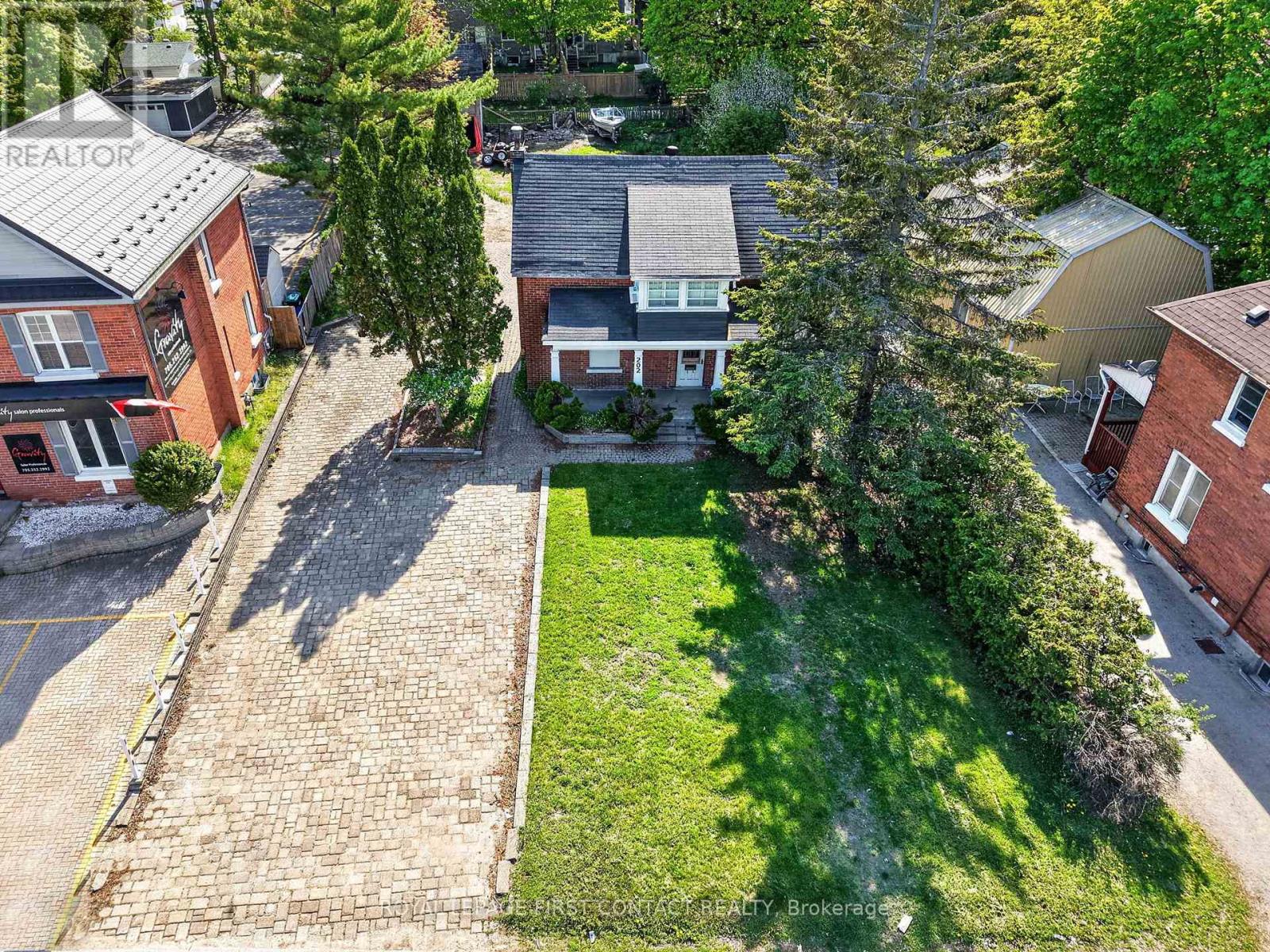 202 Bradford Street, Barrie (Allandale Centre), Ontario  L4N 3B6 - Photo 26 - S13190794