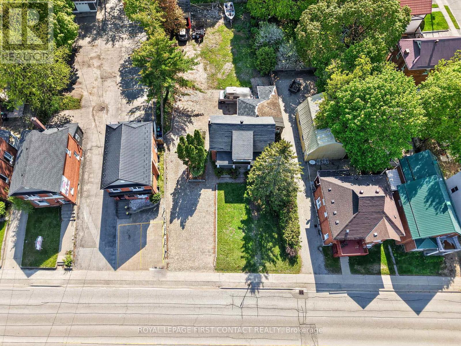 202 Bradford Street, Barrie (Allandale Centre), Ontario  L4N 3B6 - Photo 32 - S13190794