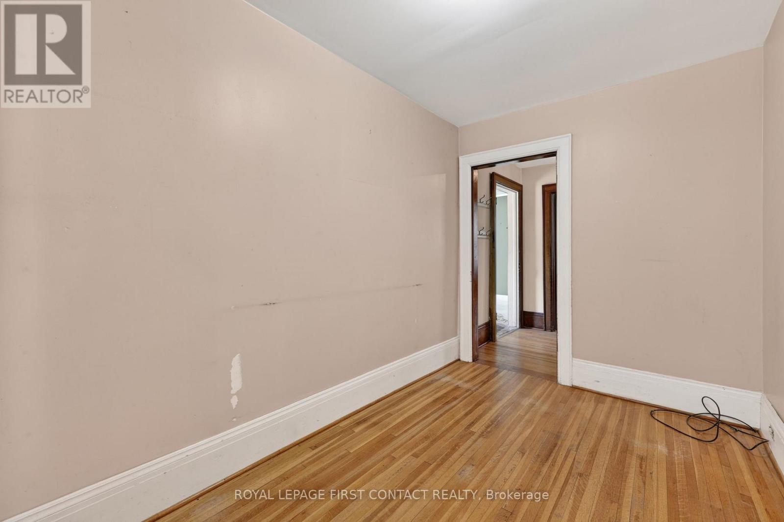 202 Bradford Street, Barrie (Allandale Centre), Ontario  L4N 3B6 - Photo 9 - S13190794