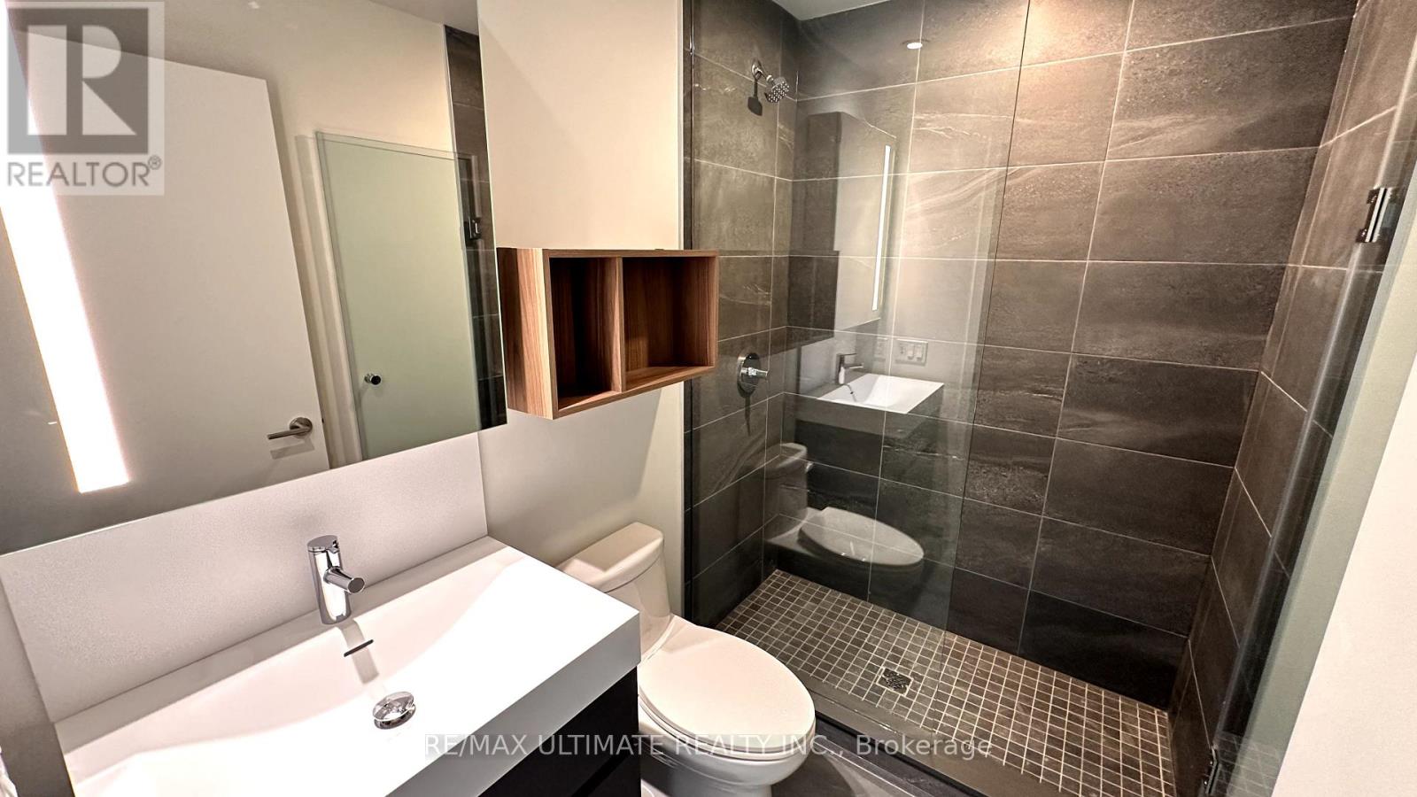 2006 - 39 Mary Street, Barrie, Ontario  L4N 1S9 - Photo 14 - S13191542