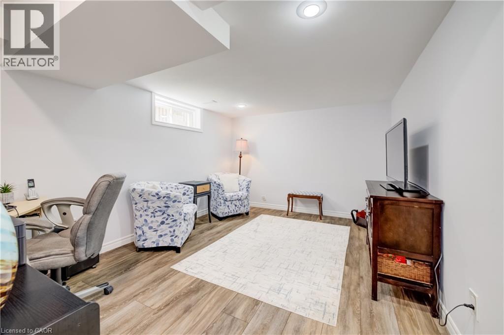 295 Oprington Place, Kitchener, Ontario  N2N 3P3 - Photo 36 - 40833980