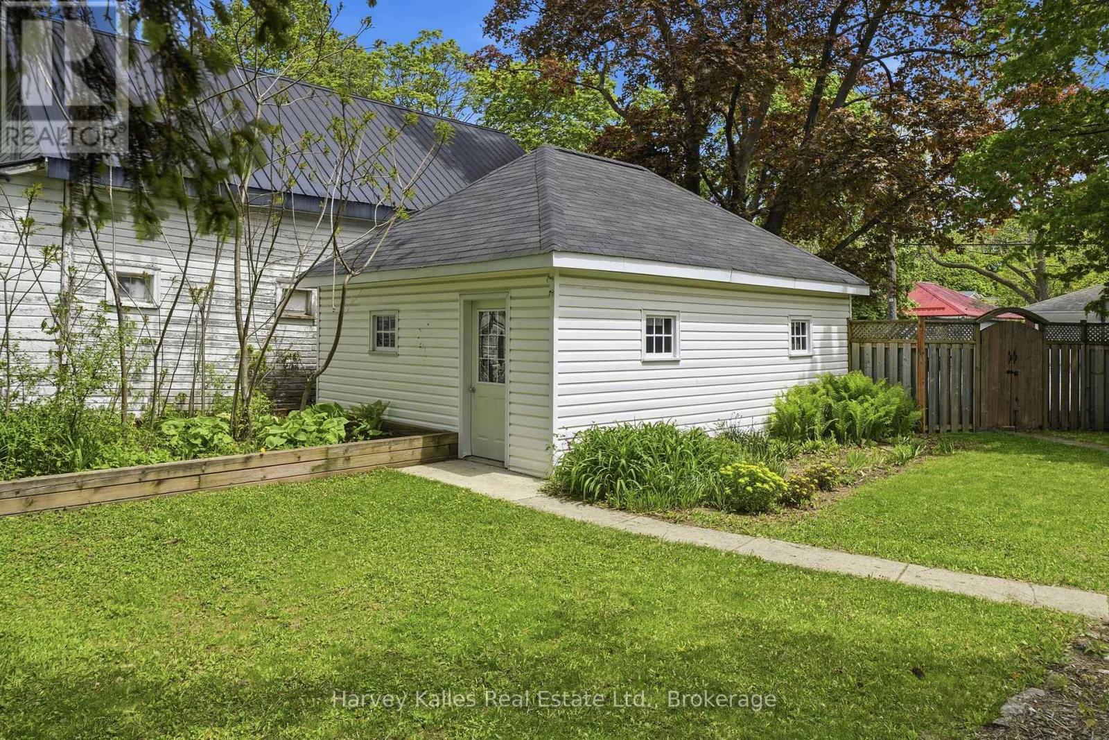 18 Centre Street, Prince Edward County, Ontario  K0K 2T0 - Photo 38 - X13193148
