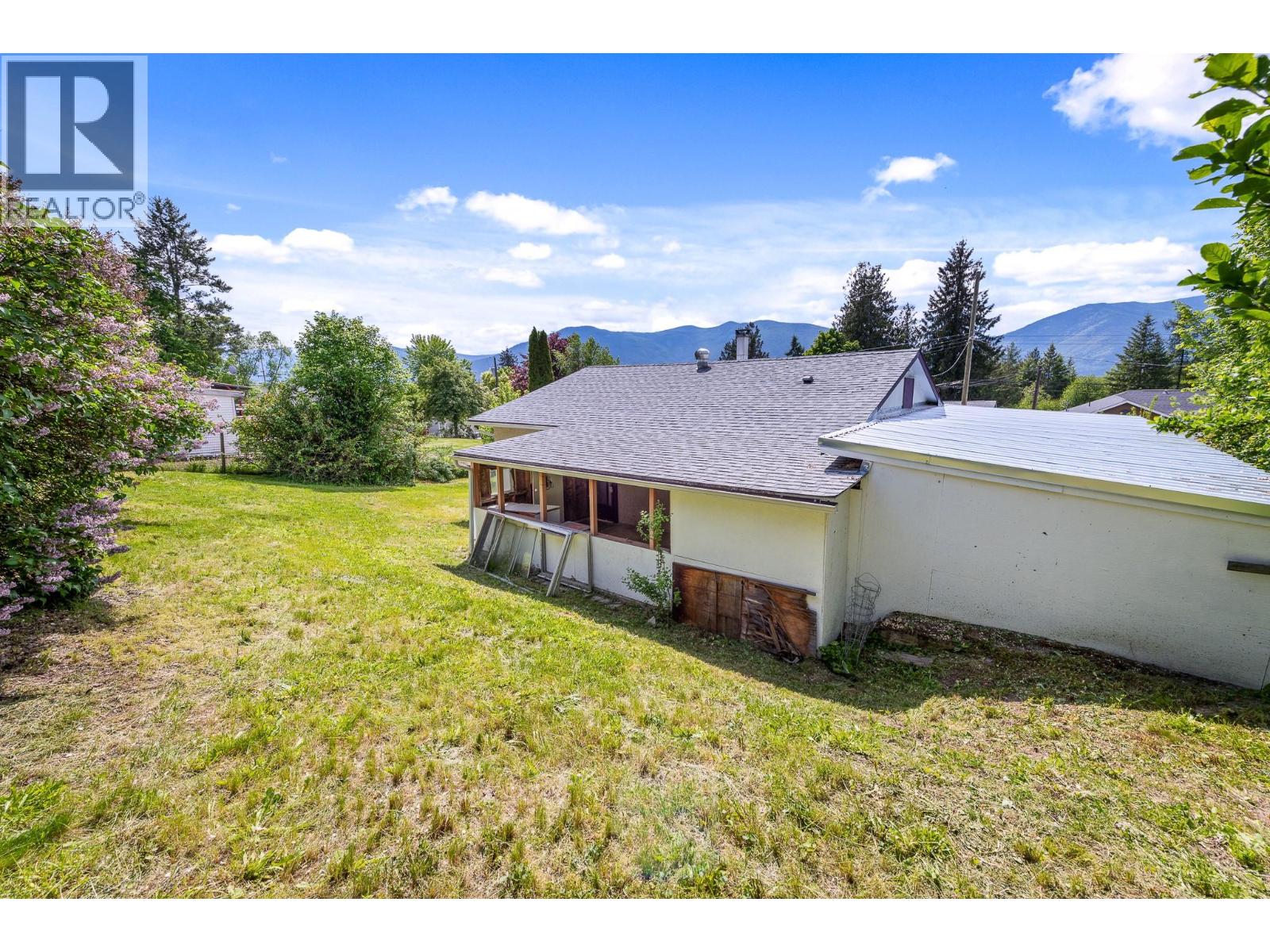 608 6th Avenue S, Creston, British Columbia V0B 1G3 - Photo 15 - 10388819
