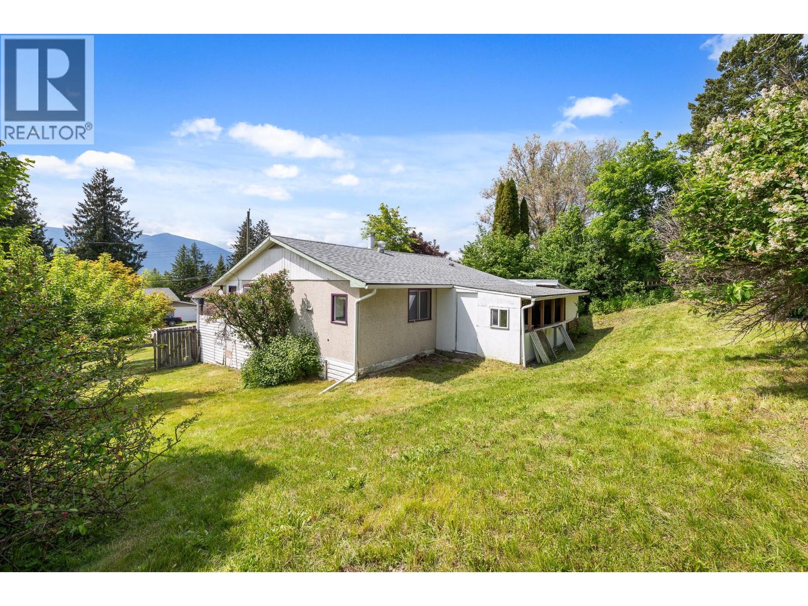 608 6th Avenue S, Creston, British Columbia V0B 1G3 - Photo 16 - 10388819
