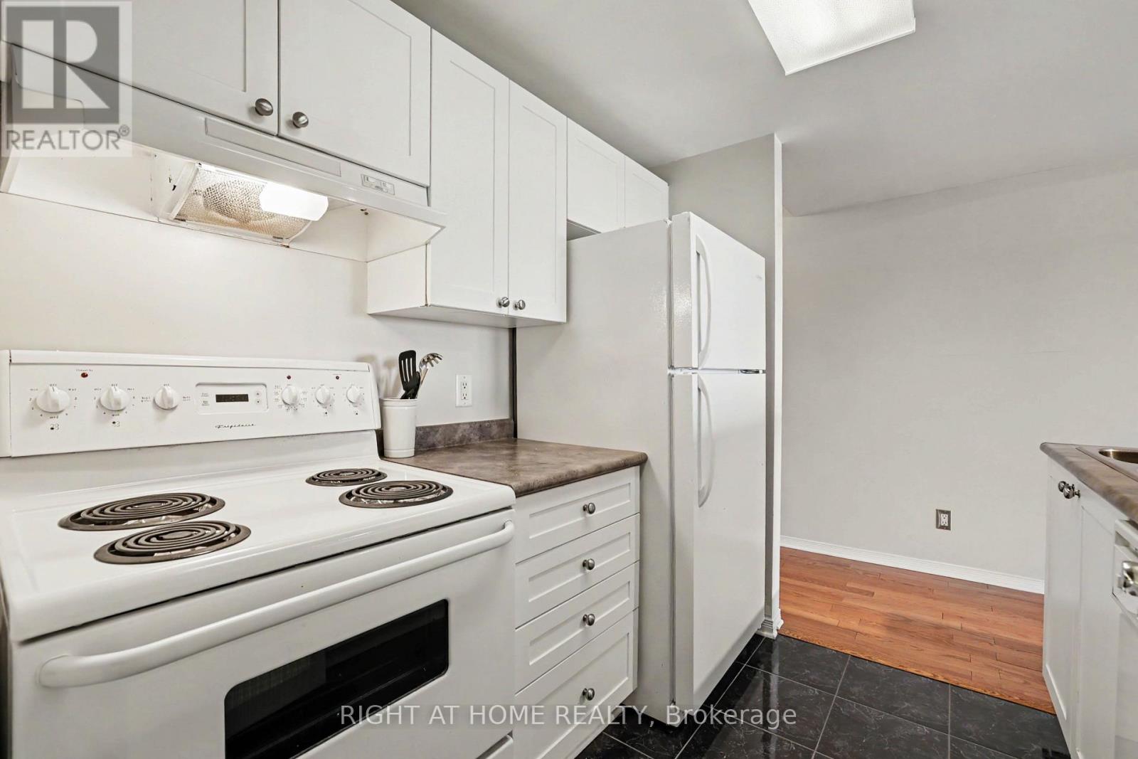8j - 310 Central Park Drive, Ottawa, Ontario K2C 4G4 - Photo 10 - X13193508