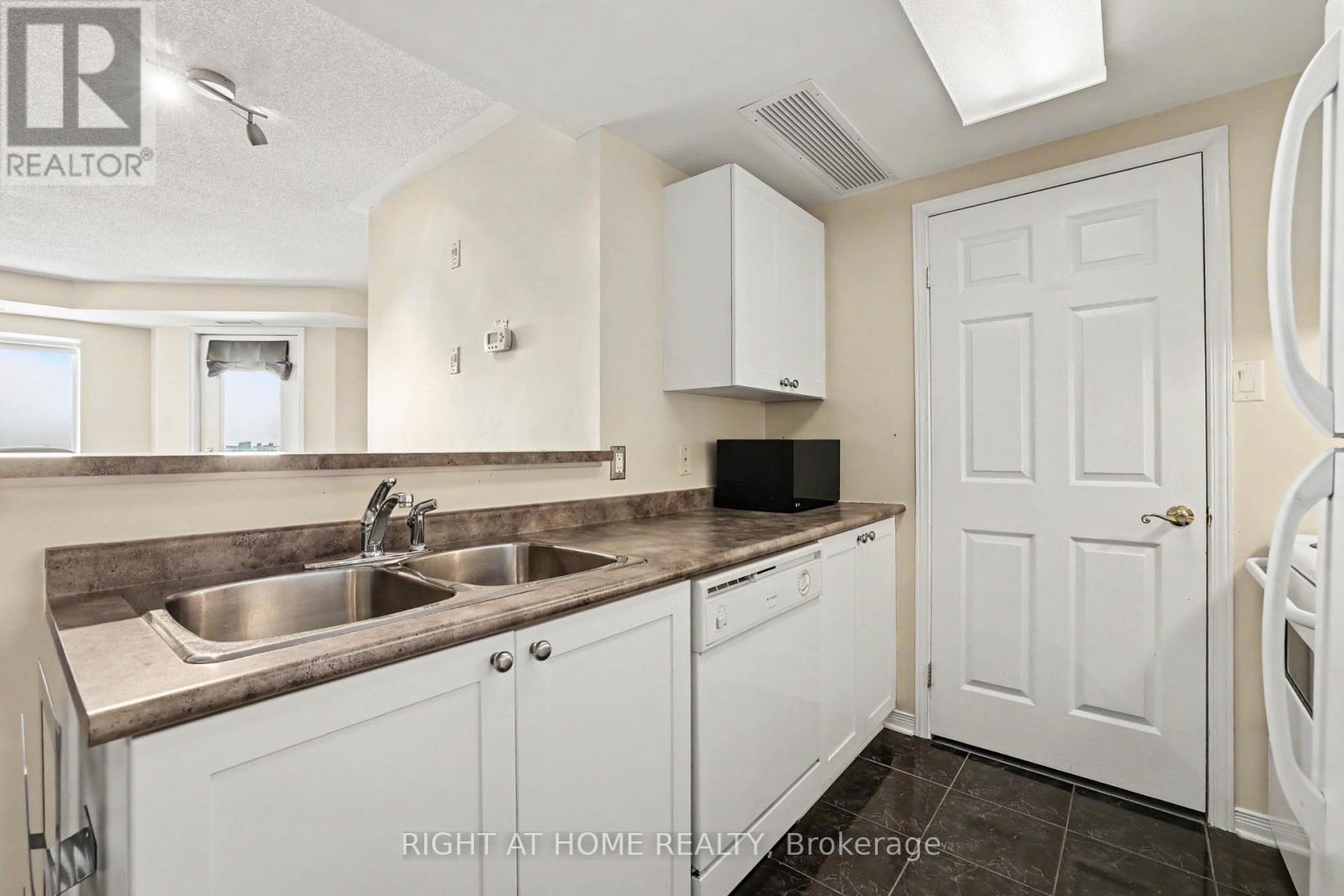 8j - 310 Central Park Drive, Ottawa, Ontario K2C 4G4 - Photo 11 - X13193508