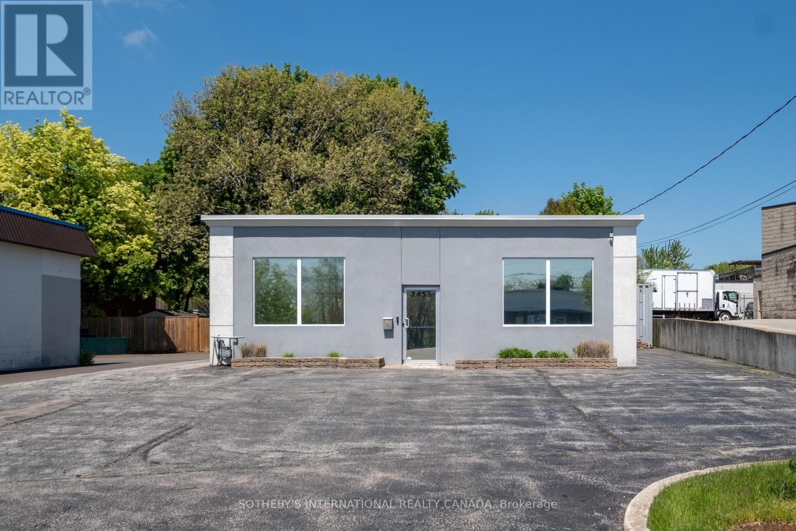 2455 INDUSTRIAL STREET, Burlington, Ontario