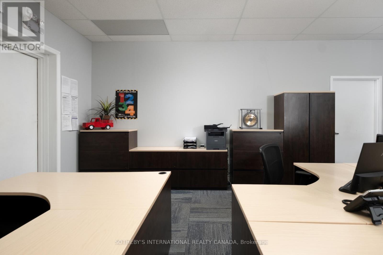 2455 Industrial Street, Burlington, Ontario  L7P 1A6 - Photo 19 - W13190662