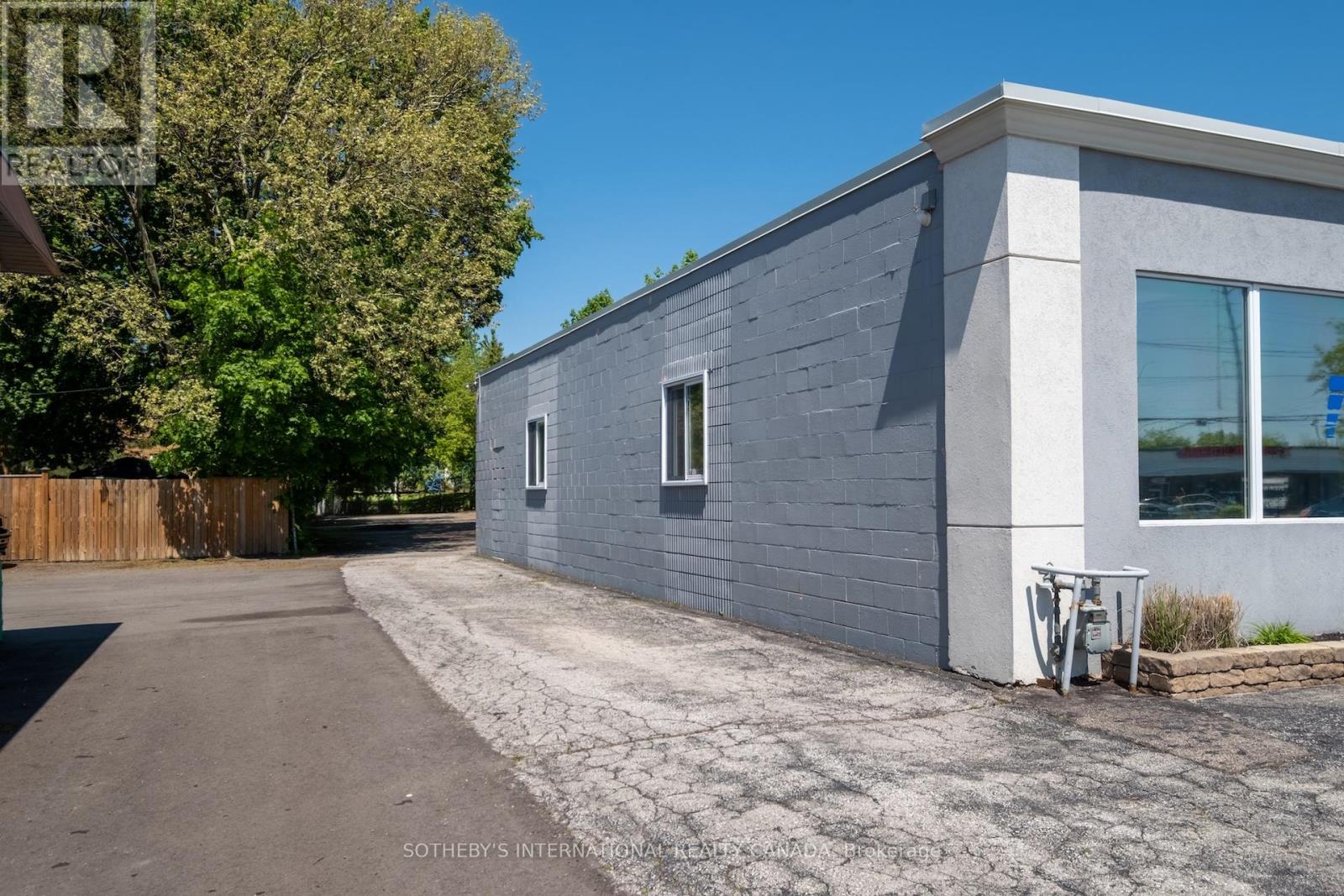 2455 Industrial Street, Burlington, Ontario  L7P 1A6 - Photo 29 - W13190662
