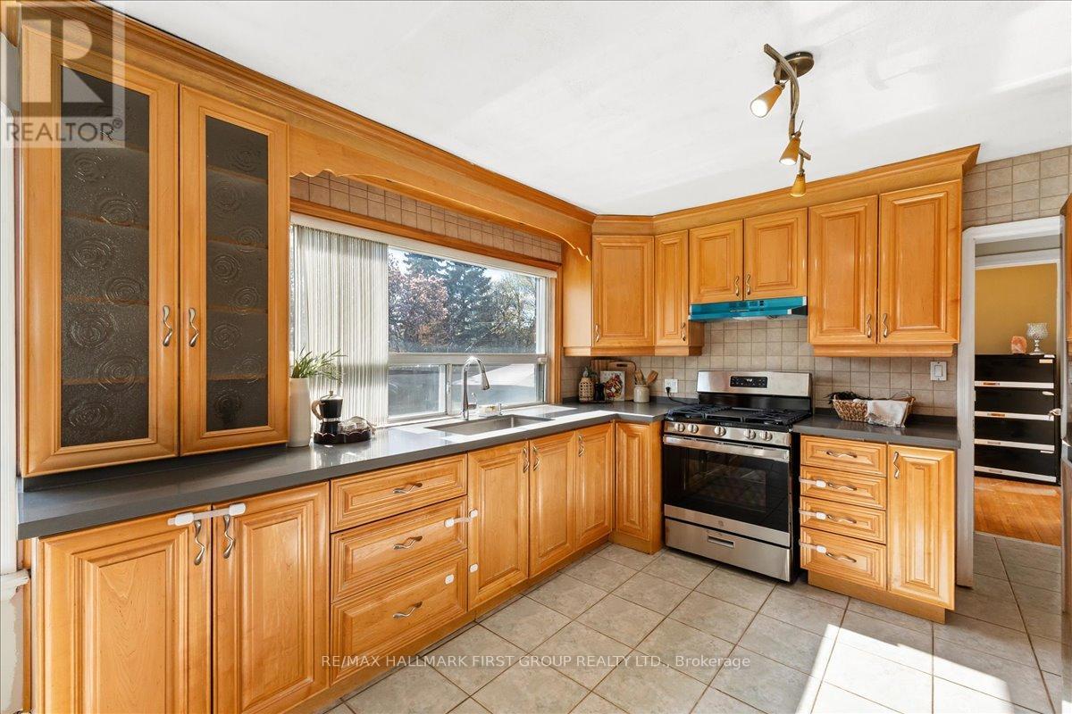 2690 Islington Avenue, Toronto, Ontario  M9V 2X5 - Photo 12 - W13190664
