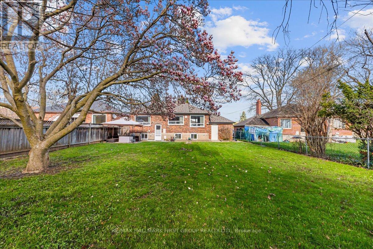 2690 Islington Avenue, Toronto, Ontario  M9V 2X5 - Photo 42 - W13190664