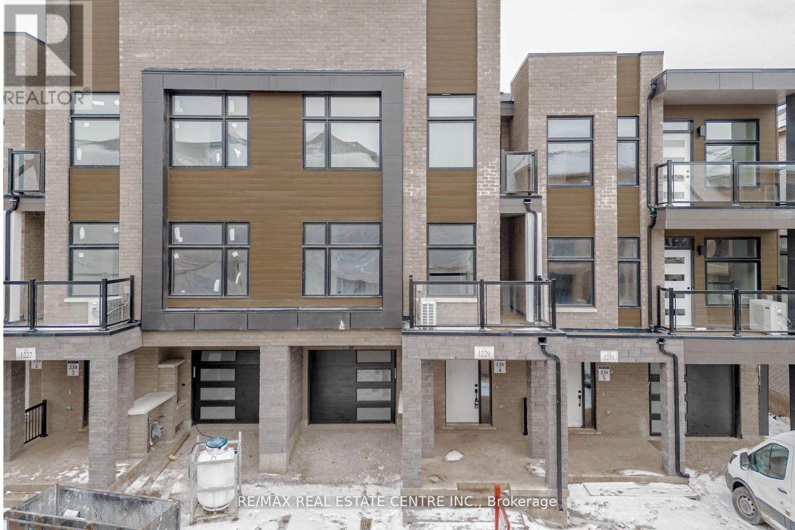 1229 ANTHONIA TRAIL, Oakville, Ontario