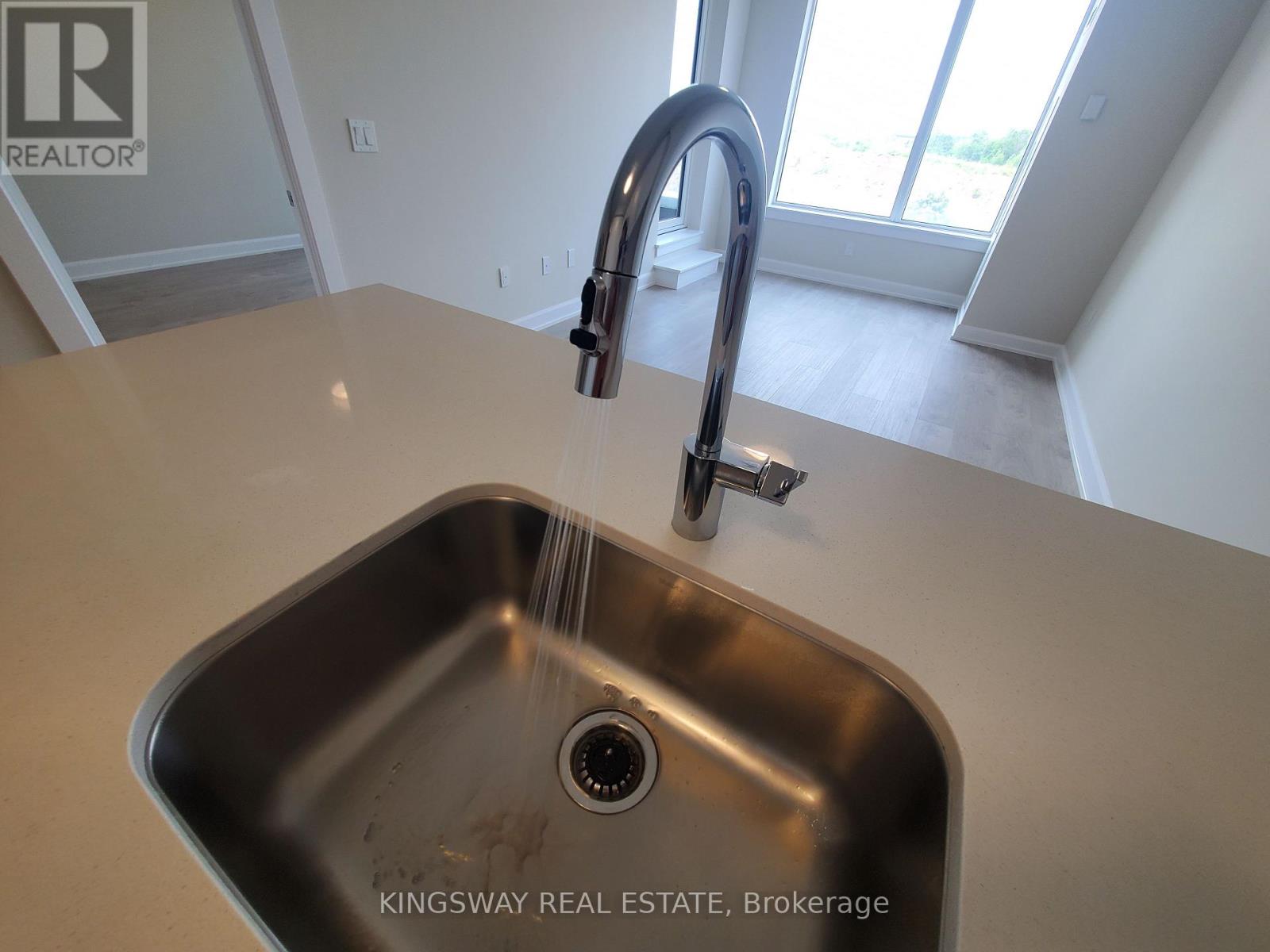 321 - 3200 William Coltson Avenue, Oakville, Ontario  L6H 7W6 - Photo 8 - W13191084