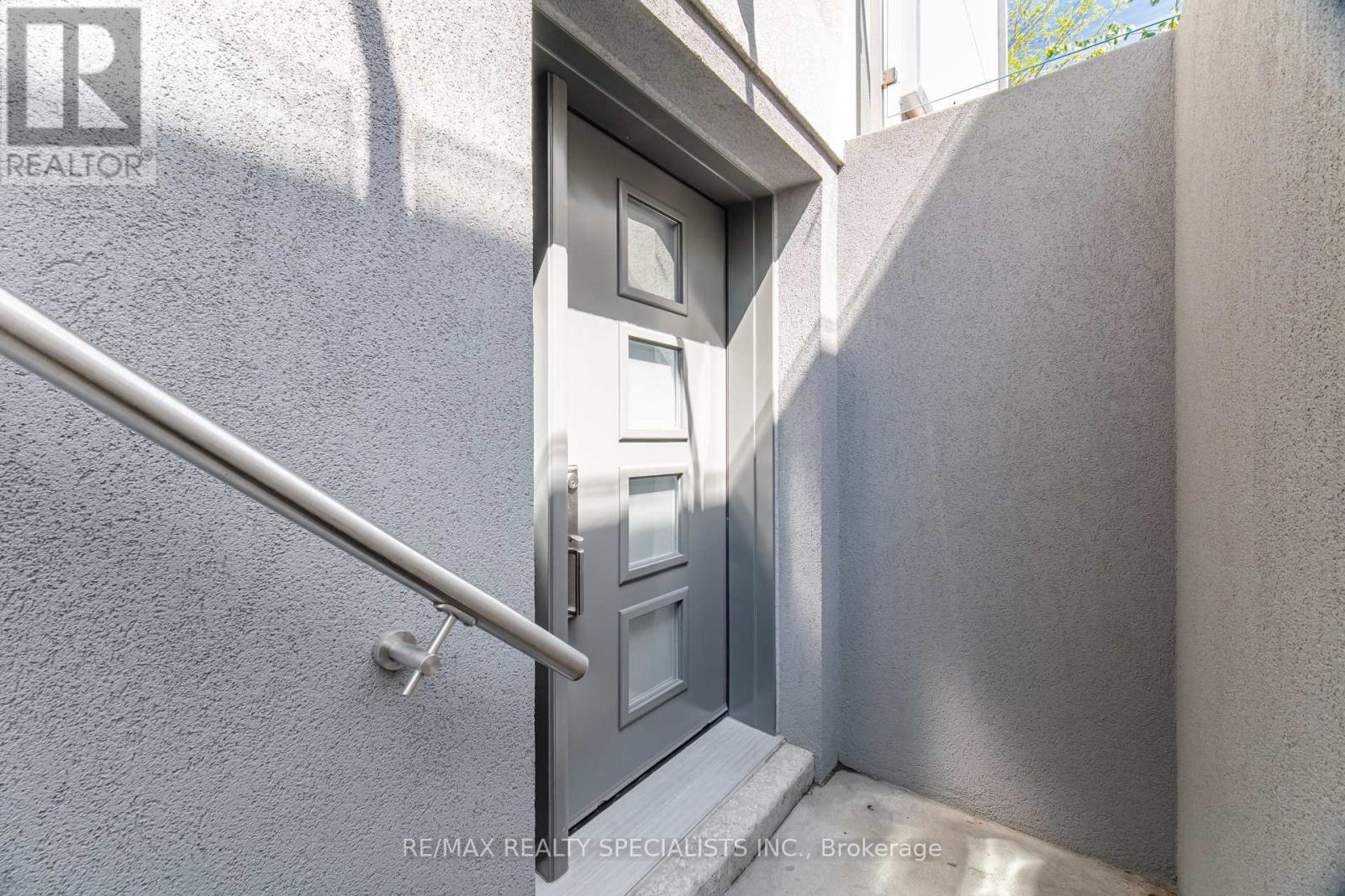870 Hollowtree Crescent, Mississauga, Ontario  L4Y 2V2 - Photo 38 - W13191436