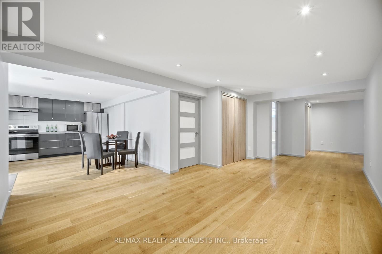 870 Hollowtree Crescent, Mississauga, Ontario  L4Y 2V2 - Photo 44 - W13191436