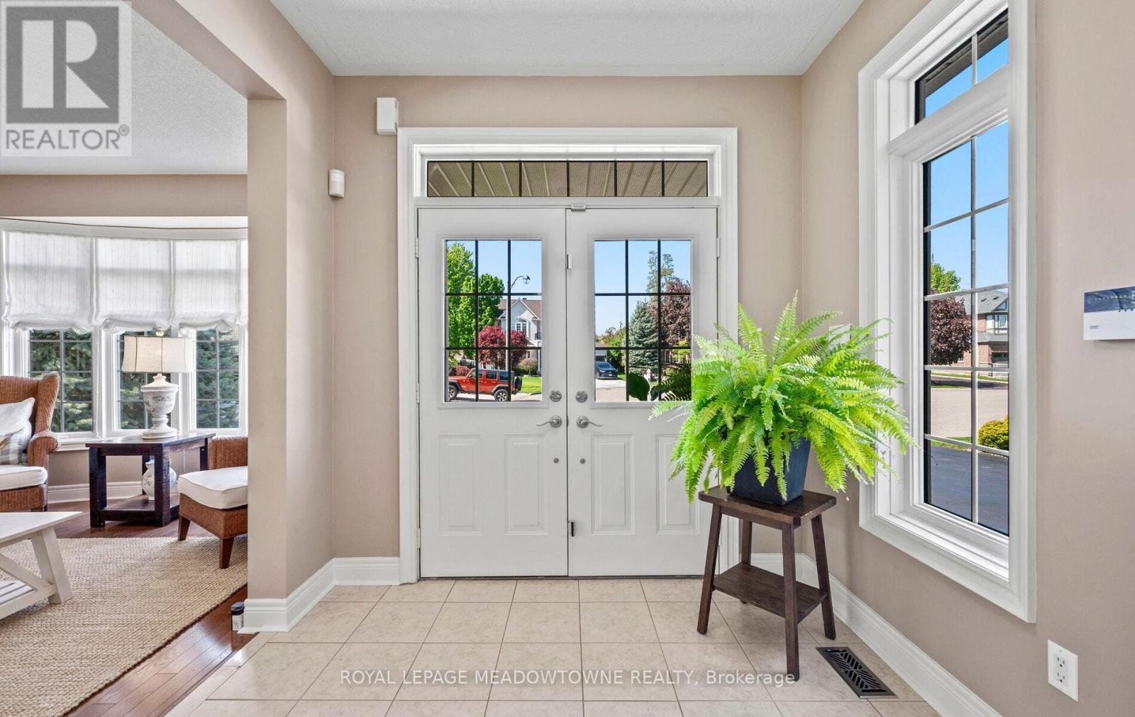 21 Tristan Court, Brampton, Ontario  L6Y 5S2 - Photo 4 - W13191830