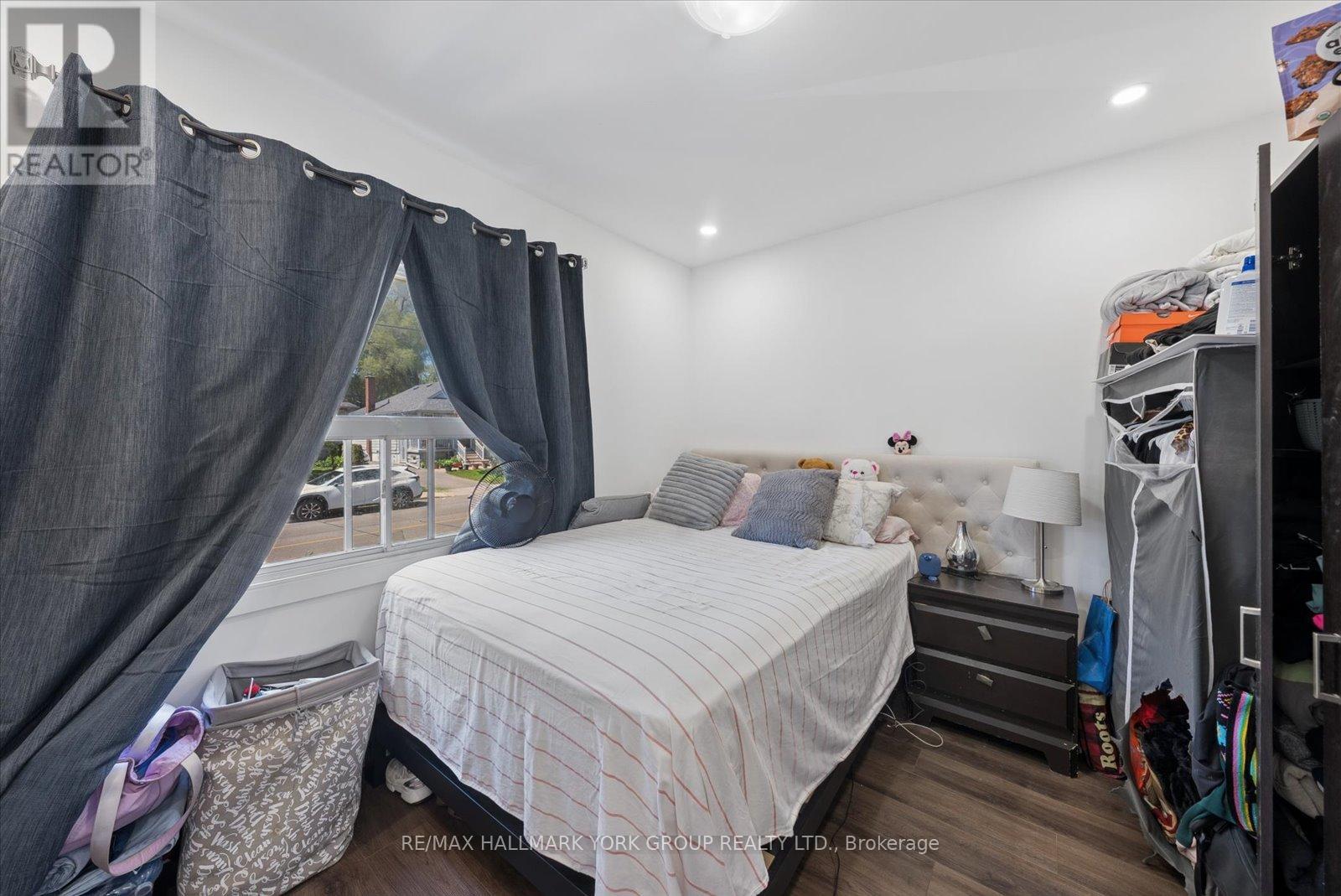 49 Cordella Avenue, Toronto, Ontario  M6N 2J7 - Photo 11 - W13191836