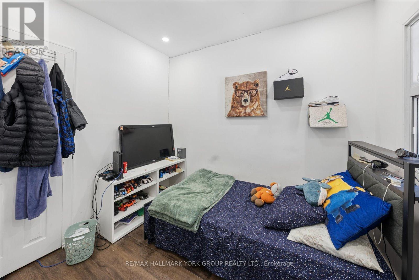 49 Cordella Avenue, Toronto, Ontario  M6N 2J7 - Photo 13 - W13191836