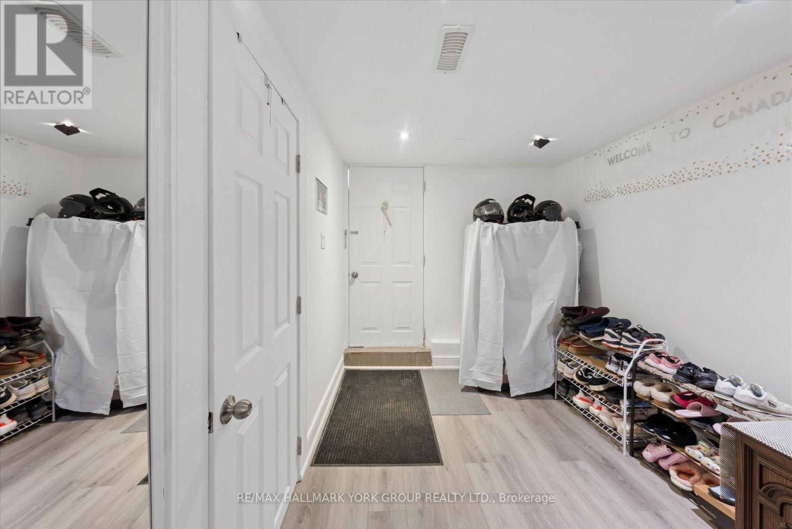 49 Cordella Avenue, Toronto, Ontario  M6N 2J7 - Photo 21 - W13191836
