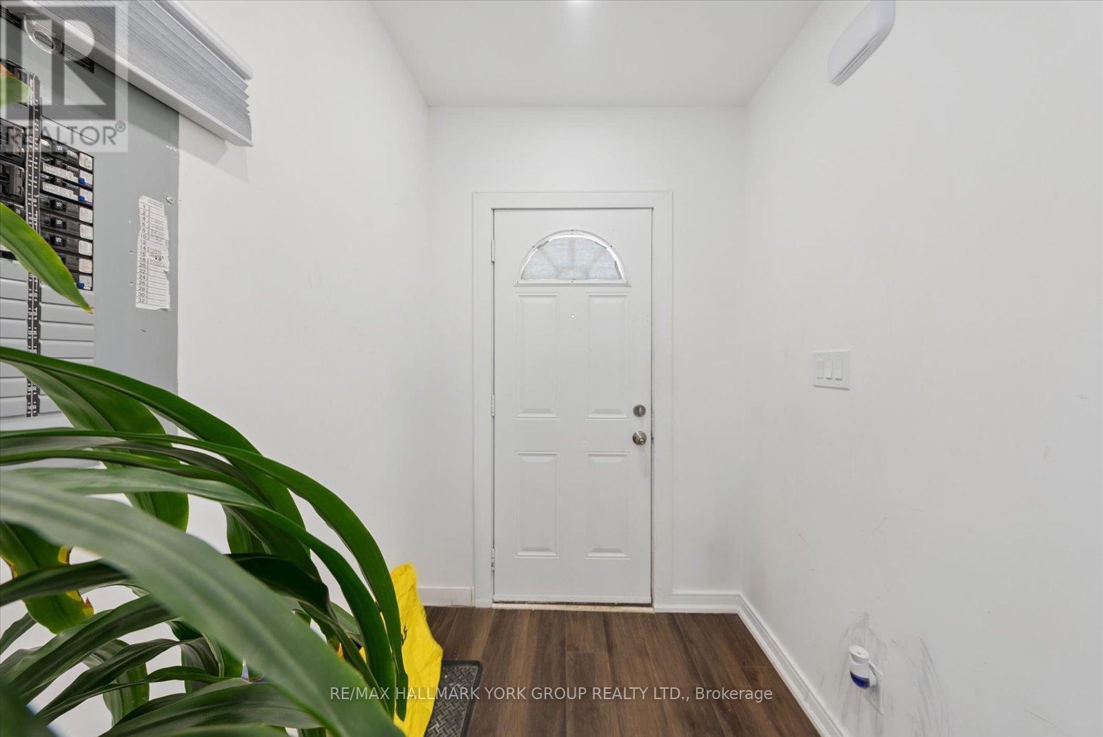 49 Cordella Avenue, Toronto, Ontario  M6N 2J7 - Photo 3 - W13191836