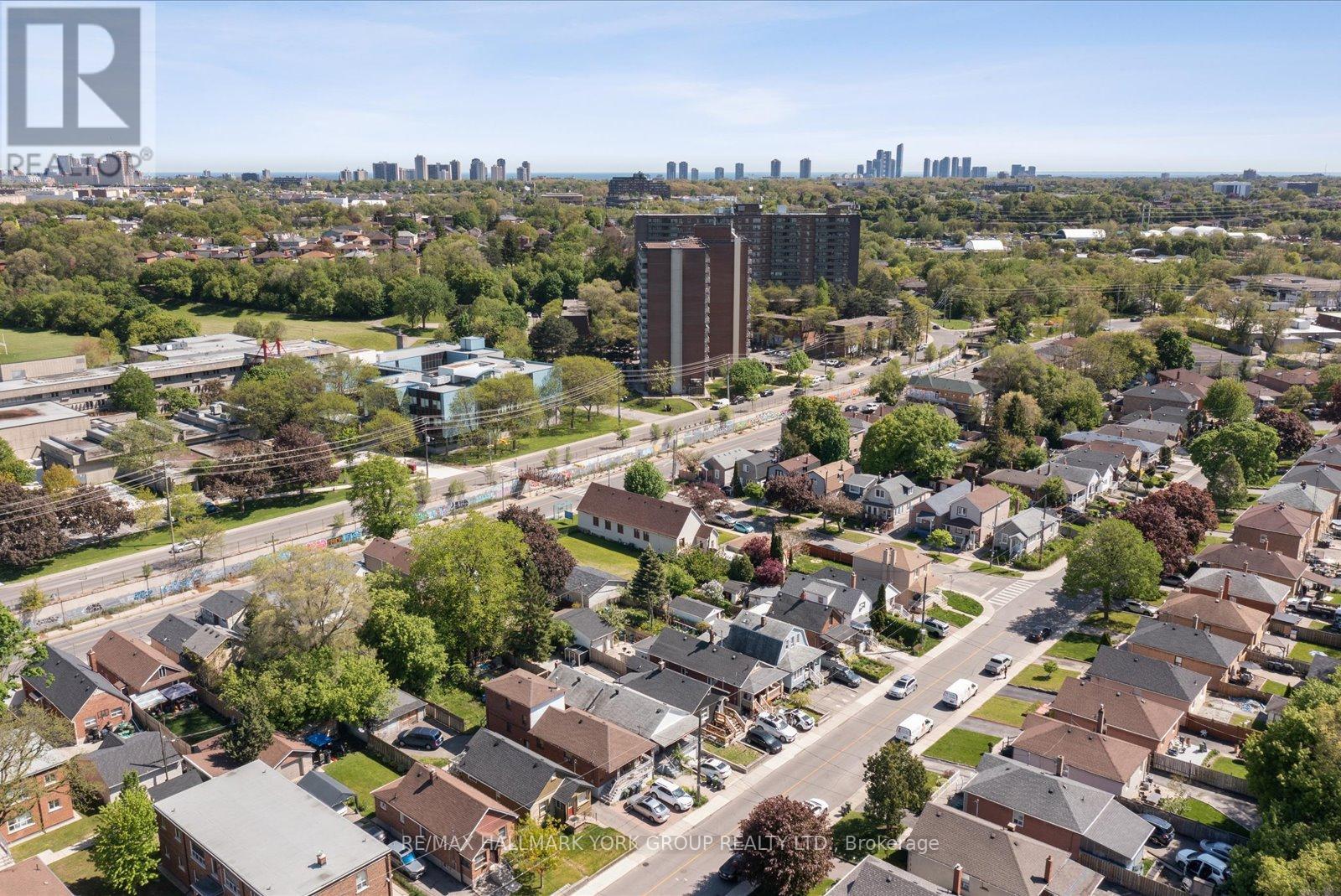 49 Cordella Avenue, Toronto, Ontario  M6N 2J7 - Photo 48 - W13191836