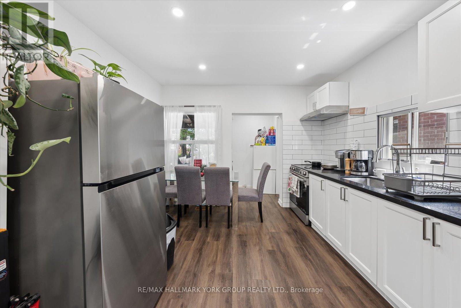 49 Cordella Avenue, Toronto, Ontario  M6N 2J7 - Photo 8 - W13191836