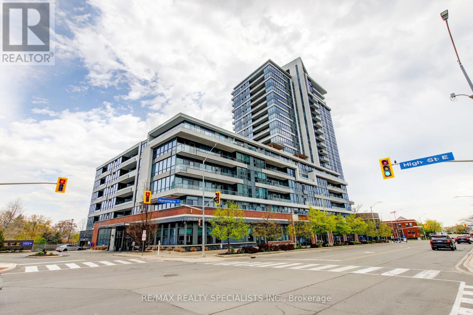 1005 - 1 HURONTARIO STREET, Mississauga, Ontario
