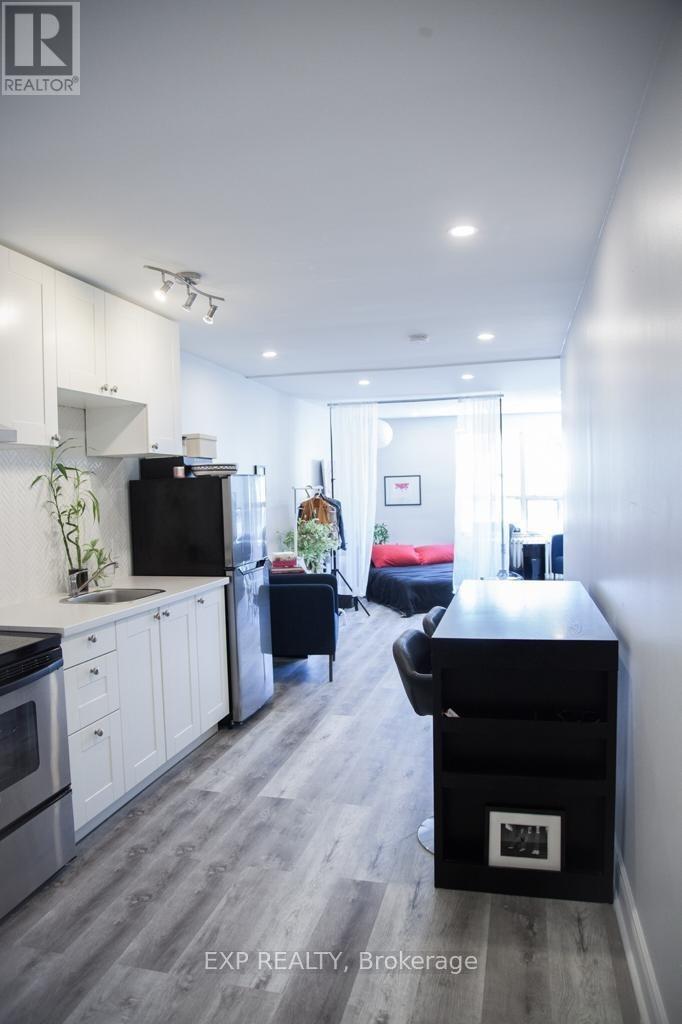 5 - 259 Lakeshore Road E, Mississauga, Ontario  L5G 1G8 - Photo 5 - W13192354