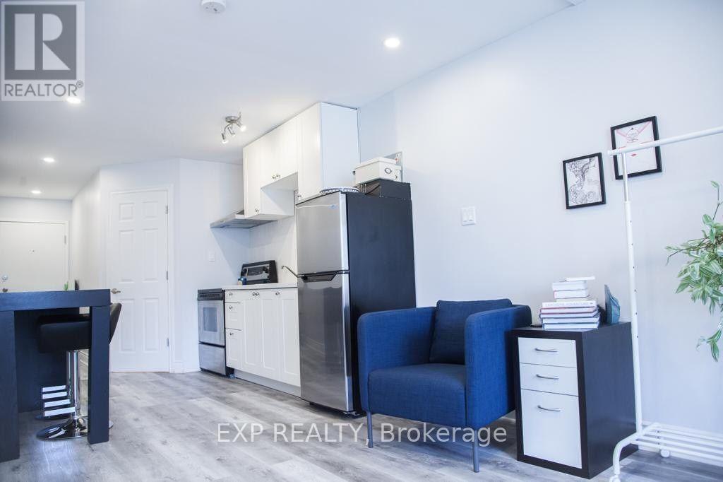 5 - 259 Lakeshore Road E, Mississauga, Ontario  L5G 1G8 - Photo 9 - W13192354