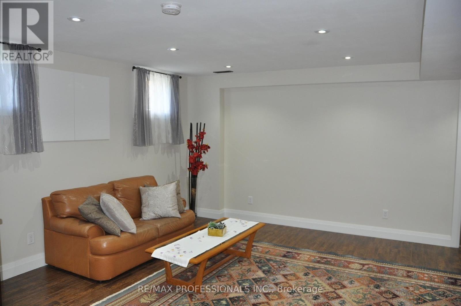 Bsmt - 4889 Potomac Court, Mississauga, Ontario  L5R 0B1 - Photo 2 - W13192522