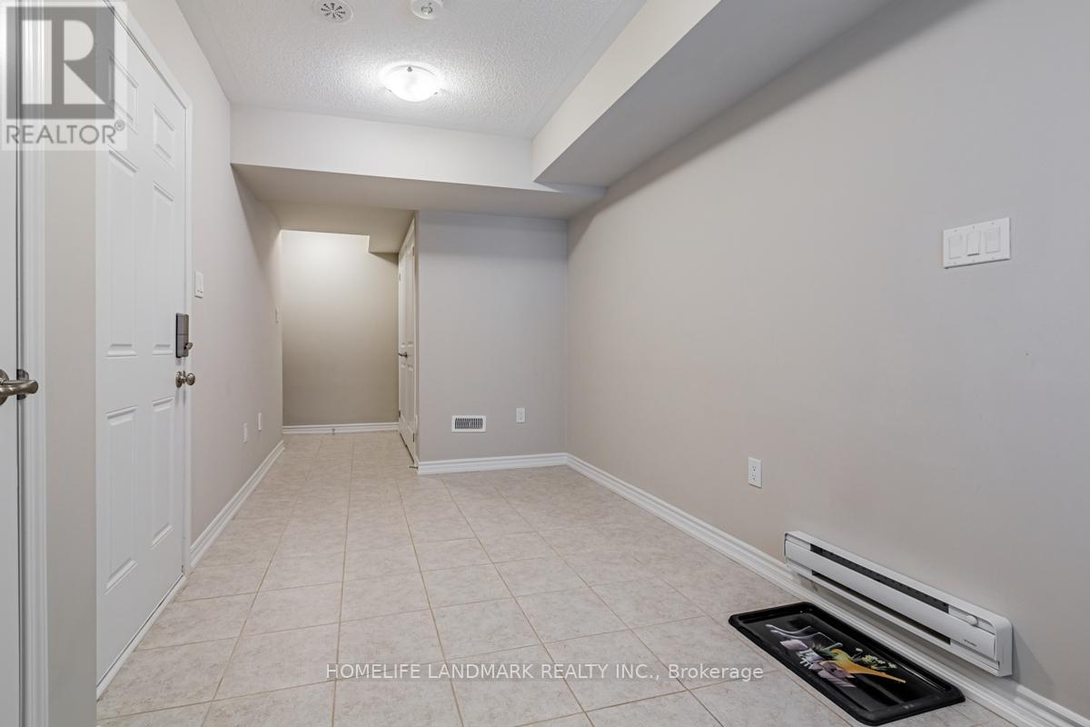 146 Stork Street, Oakville, Ontario  L6H 7B5 - Photo 4 - W13192524