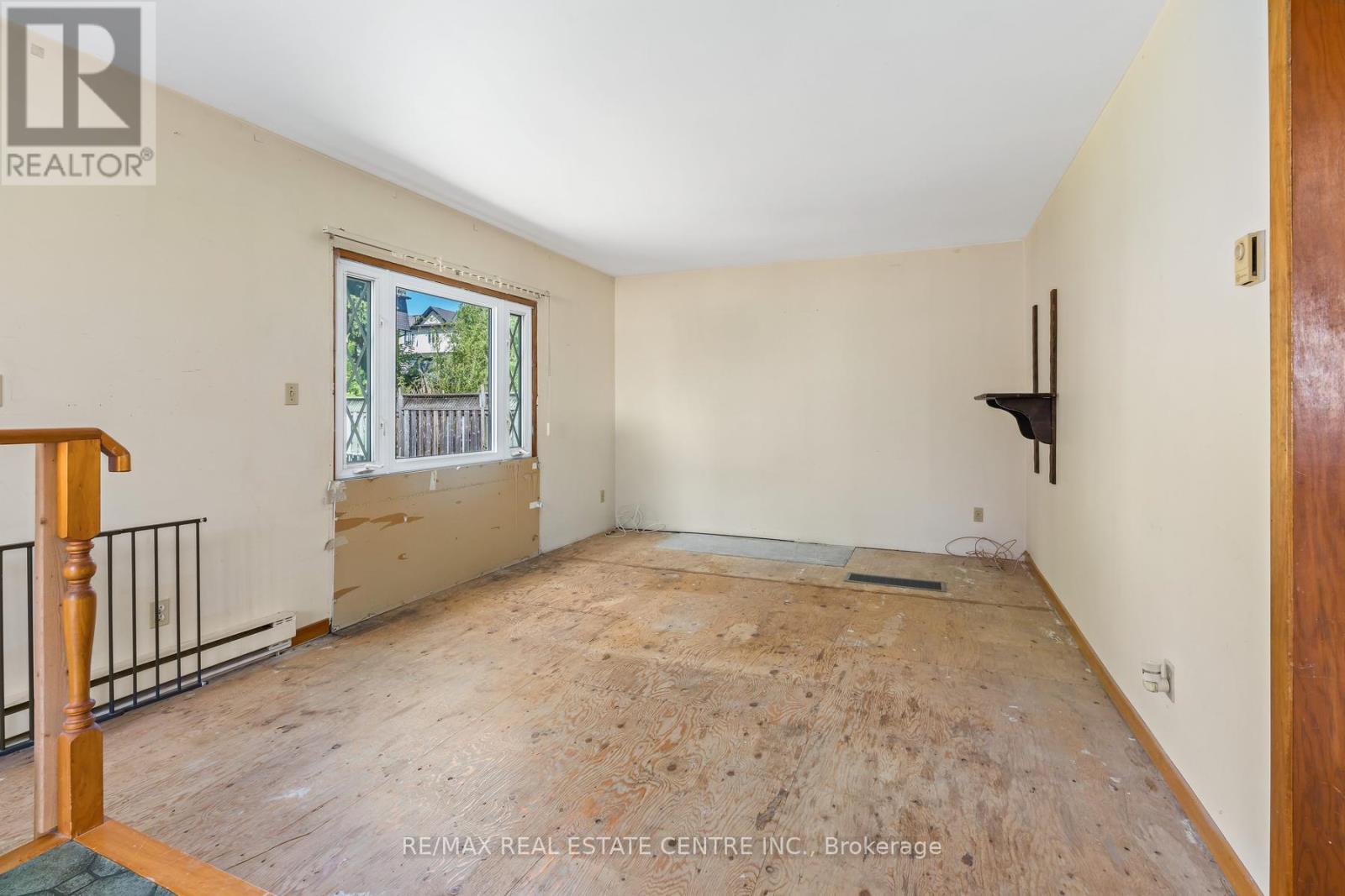 44 Willow Street S, Halton Hills, Ontario  L7J 2A2 - Photo 10 - W13192780